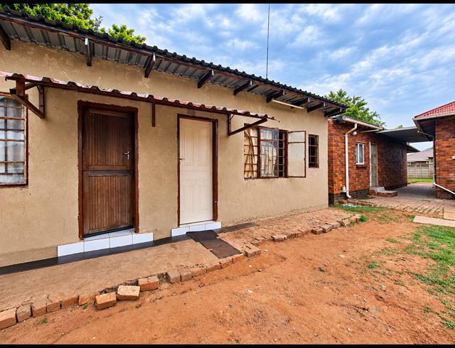 3 BEDROOM HOUSE FOR SALE IN VANDERBIJLPARK CW 6